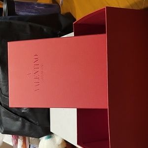 Narrow Valentino Box